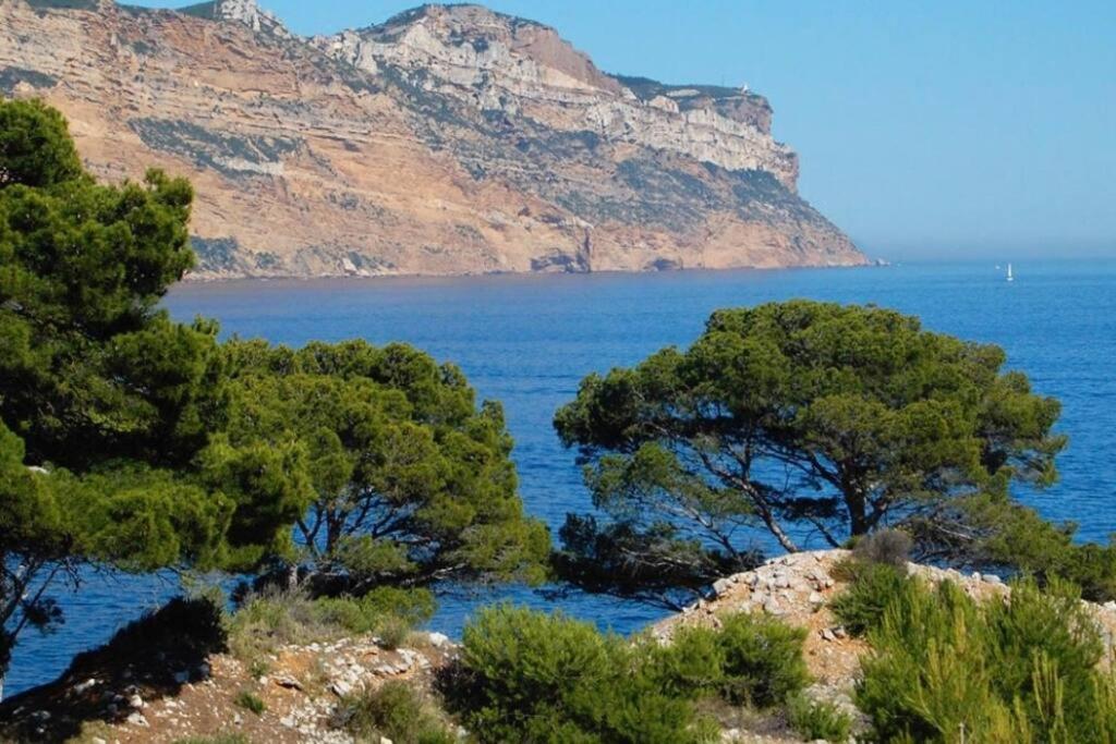 La Favorite - Centre De - Climatisation * Cassis